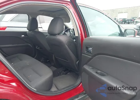 2010 Ford Fusion Se z USA, uszkodzony, nr VIN 3FAHP0HA5AR160149